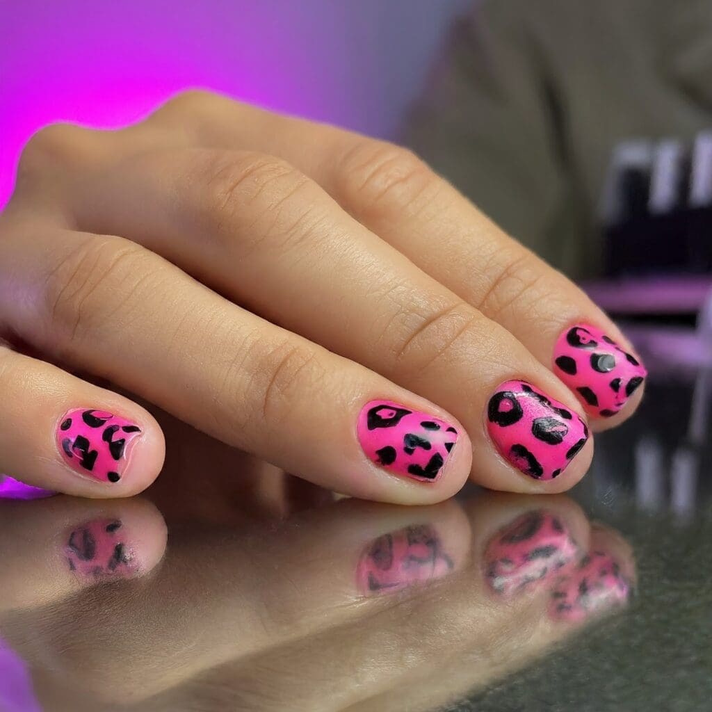 hot pink nail designs