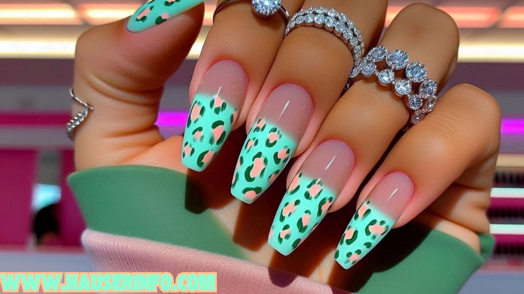 hausers December Winter ladies leopard nails----0000y5 hausers December Winter ladies leopard nails